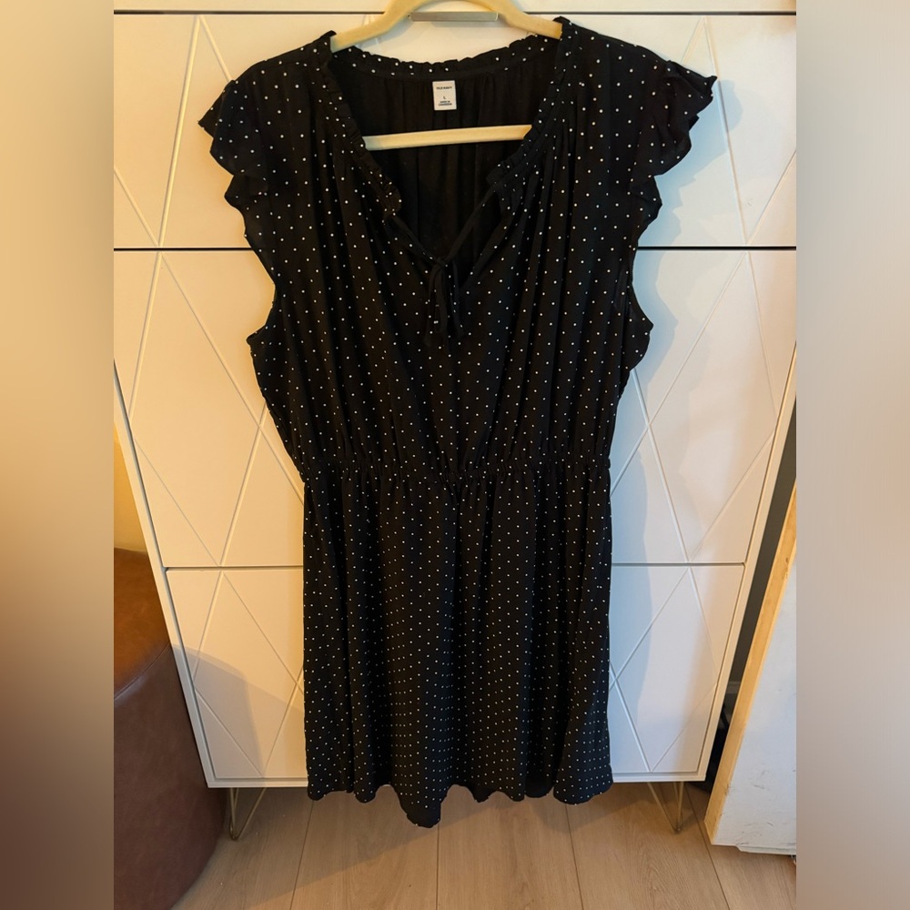 Adorable back to school or back to work dress!